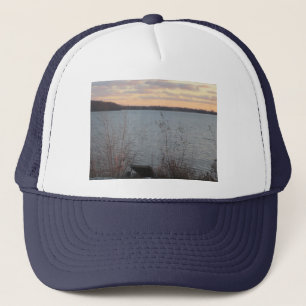 Casquette du coucher de soleil sur le lac Shore