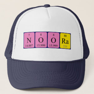 Casquette du nom de table périodique Noora