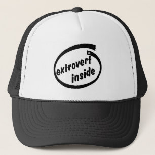 Casquette Extrovertir à l'intérieur du T-shirt
