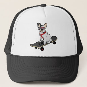 Casquette faisant de la planche à roulettes de