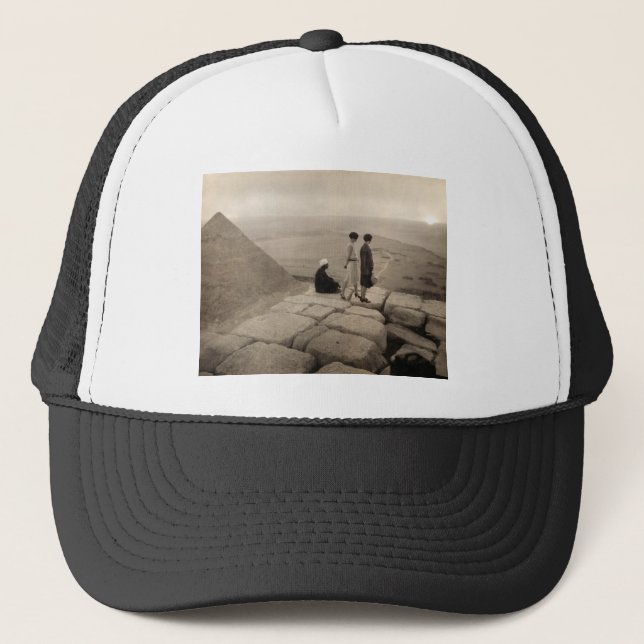 Casquette Flapper Girls Sunrise Khufu Pyramid, Égypte 1920 (Devant)