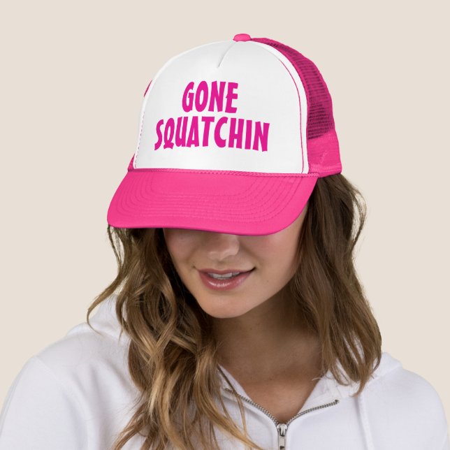 Casquette Gone Squatchin – Funny Bigfoot Gift (En situation)