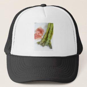 Casquette Green asparagus with ham and sauce