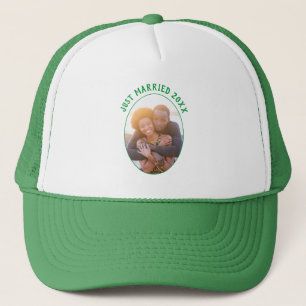 Casquette Green Et White Se Sont Mariés Avec Lui.