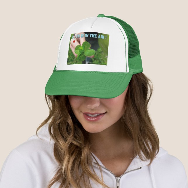 Casquette La chance est dans l'air + le coeur, (En situation)