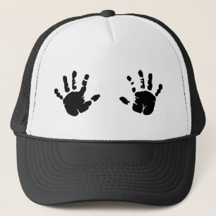 Casquette mains