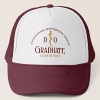 Maroon Osteopathic Médicale School Graduation