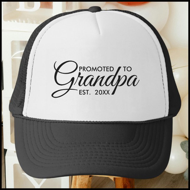 Casquette Modern Typography Promoted To Grandpa Est. Year (Créateur téléchargé)