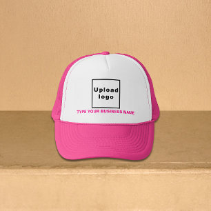 Casquette Nom et logo de l'entreprise en rose et blanc
