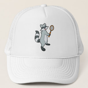 Casquette Racoon comme joueur de tennis avec raquette de ten