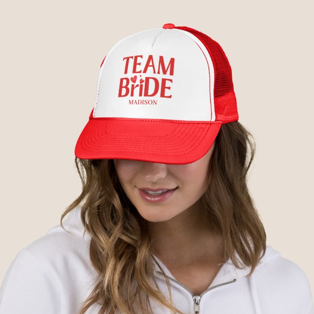 Casquette Retro Team Bride Bachelorette Red Pink (En situation)