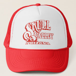 Casquette rouge de camionneur avec la vallée rouge