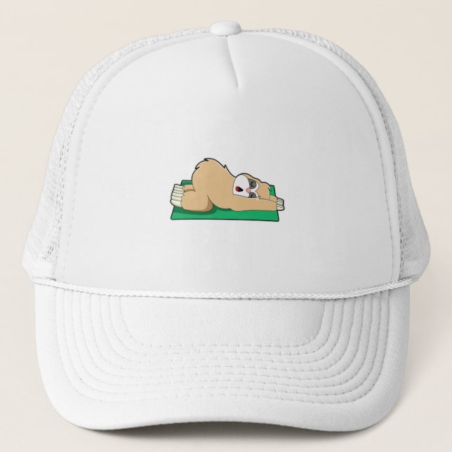 Casquette Sloth au Yoga sur tapis de Yoga (Devant)