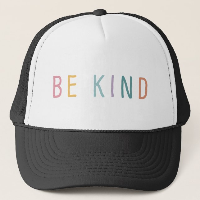 Casquette Sois gentil| Chapeau de remorqueur en arc-en-ciel (Devant)