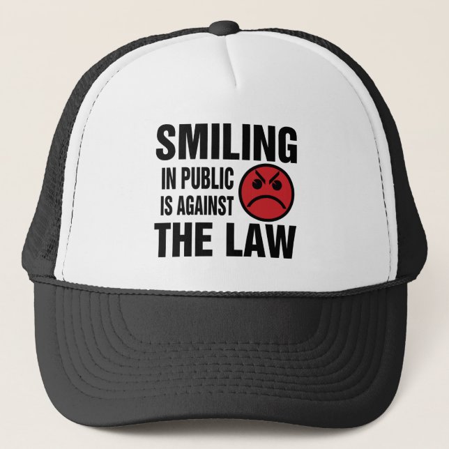 Casquette Sourire en public est contre la loi (Devant)