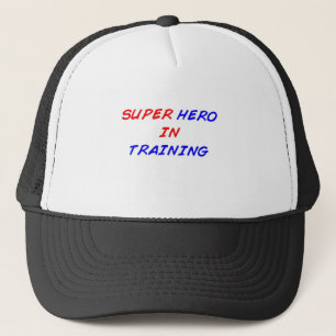 Casquette Super héros dans la formation