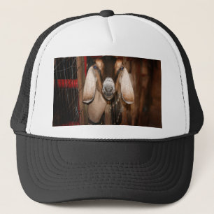 Casquette Tête de daine de Nubian sur sortir de la porte