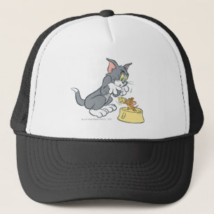 Casquette Tom et Jerry alimentent le chat