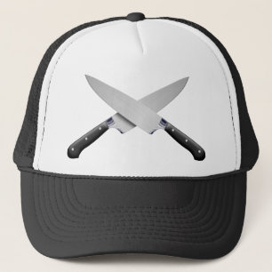 Casquette traversée de couteaux de chef