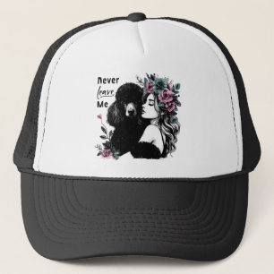 Casquette Une Femme Qui Accroche Le Poodle Aux Fleurs