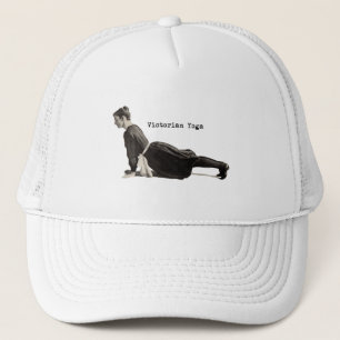 Casquette Vintage Yoga Woman Doing Upward Facing Dog Pose