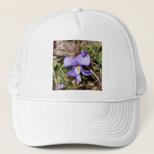 Casquette Violette à pieds d'oiseau avec bluets