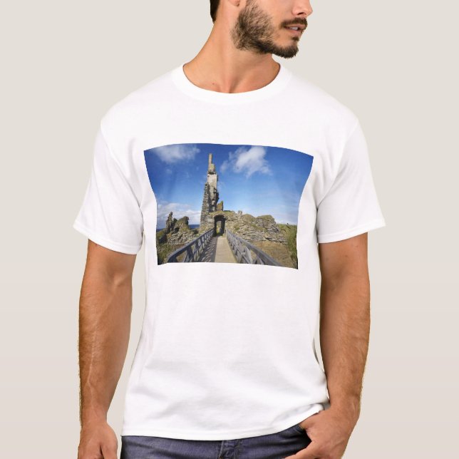 Castle Sinclair Girnigoe, Wick, Caithness, 2 T-Shirt (Front)
