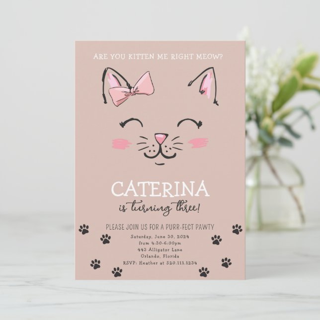 Cat Kitten Invitation de fête d'anniversaire (Debout devant)