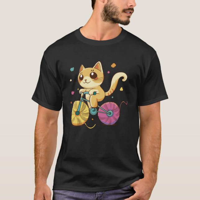 Cat Knitting Cycling Cat Holder Wheels Crochet T-Shirt (Front)