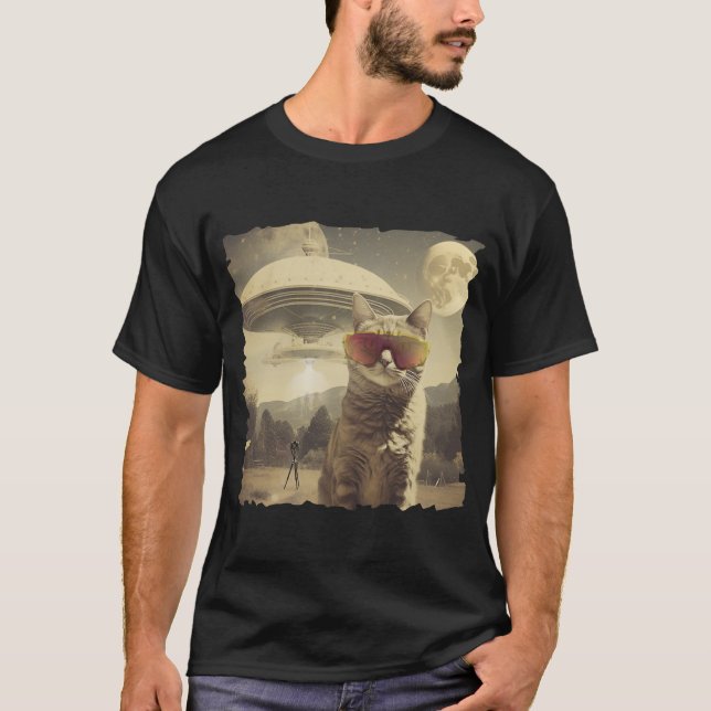 Cat OVNI Selfie : Invasion / M. Tshirt #1 (Devant)