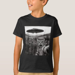 Cat Selfie People Watching An Alien Funny Cat For  T-Shirt