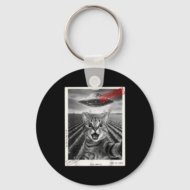 Cat Selfie Ufo Alien Funny Surprised Cat Meme Men  Keychain (Front)