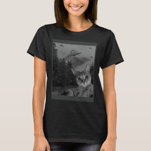Cat Selfie UFO Sighting  Alien Conspiracy Sci Fi L T-Shirt