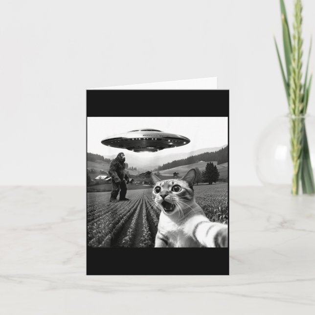 Cat Selfie With Alien Ufo Funny Cat Alien Bigfoot  Card (Front)