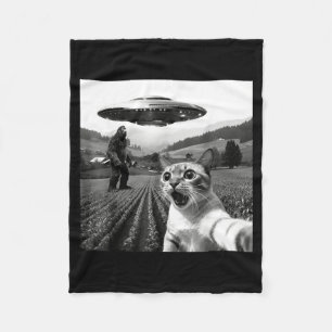 Cat Selfie With Alien Ufo Funny Cat Alien Bigfoot  Fleece Blanket