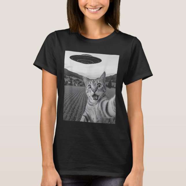 Cat Selfie With Alien Ufo Funny Cat Funny Alien  T-Shirt (Front)
