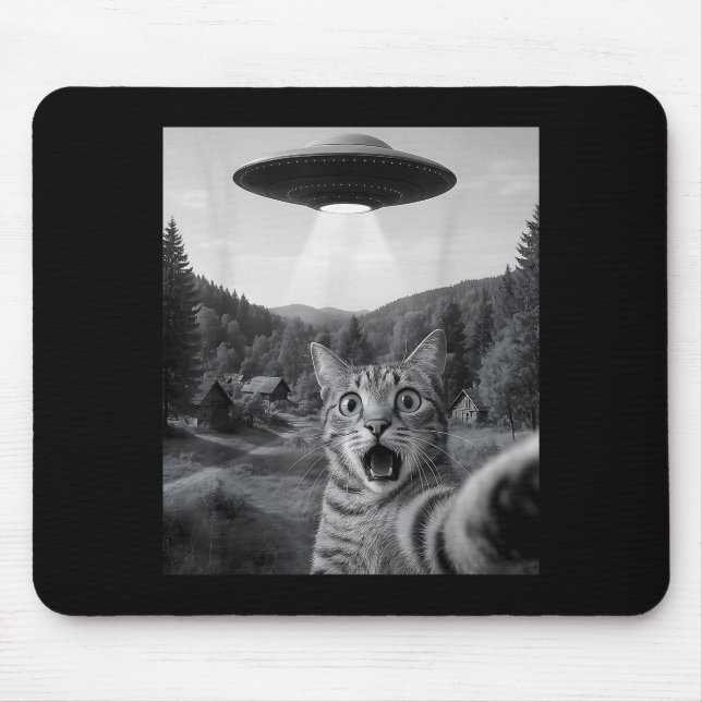 Cat Selfie With Alien Ufo Funny Cat Funny Ed Cat  Mouse Pad (Front)