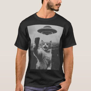 Cat Selfie With Alien UFO Funny Cat T-Shirt