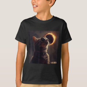 Cat Sunglasses Total Solar Eclipse Illustration T-Shirt