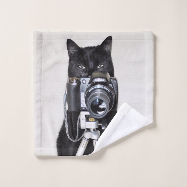 Cat with the camera wash cloth (Wash Cloth)