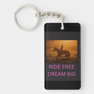 Cavalier de cheval en liberté, rêve grand Porte-cl
