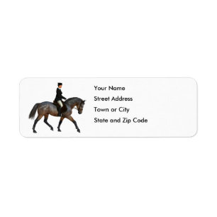 Cavalier de dressage sur l'étiquette de adresse d