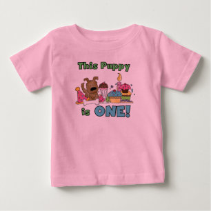 Ce chiot est les T-shirts un et les cadeaux