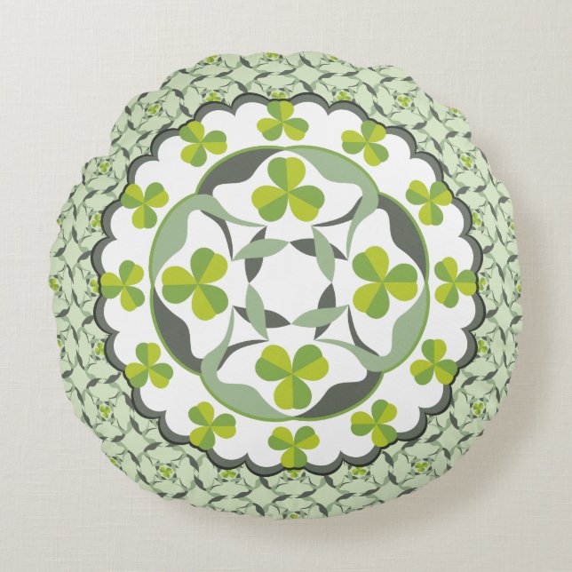 Celtic Inspired Shamrock Green Clover Pattern Round Pillow (Front)