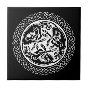 Celtic Knot Ring with Hounds Tile