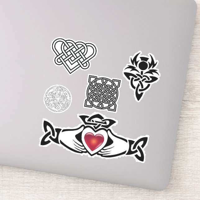 Celtic Knot Thistle Claddagh Vinyl Cutout (Detail)