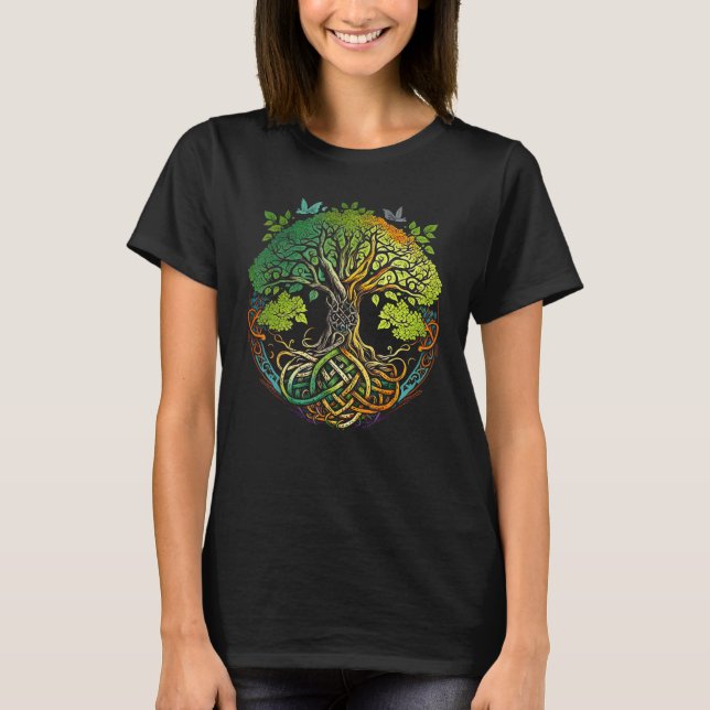 Celtic knot tree life or Gaelic knotwork Oak of li T-Shirt (Front)