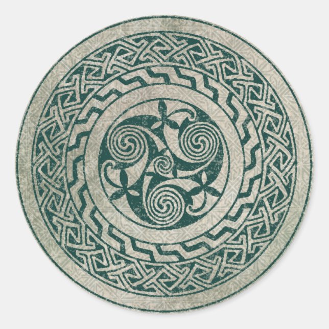 Celtic Knotwork Irish Medallion Pattern in Green Classic Round Sticker (Front)