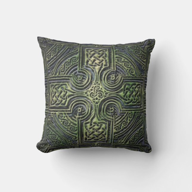 Celtic knotwork St. Patrick's Day Outdoor Pillow (Front)