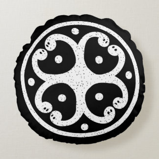 Celtic Tribal Norse Snakes Round Pillow